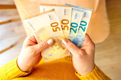 1 euro em real hoje.